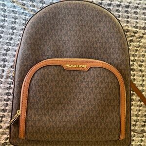 GUC Michael Kors Abbey Large backpack w/wallet Michael kors large abbey - Gem main image 2
